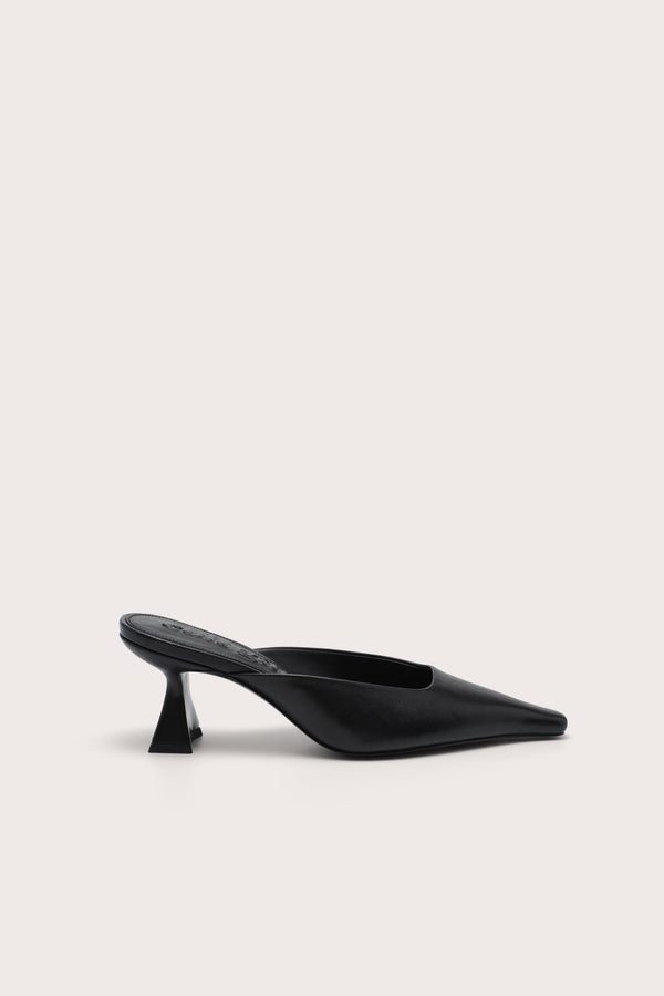 ASTER MULE - BLACK