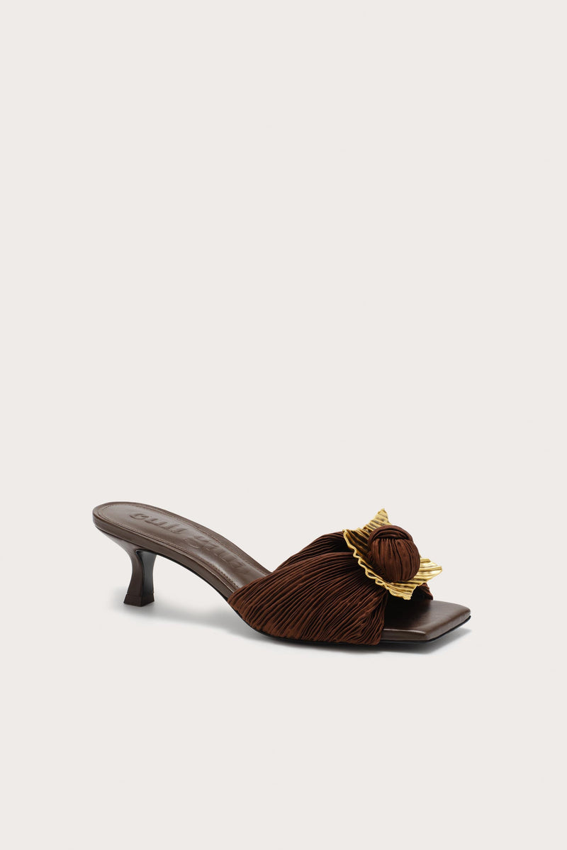 ADI SANDAL - JAVA